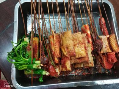 油炸串串香技術(shù)培訓(xùn)要收多少學(xué)費？沒有時間限制