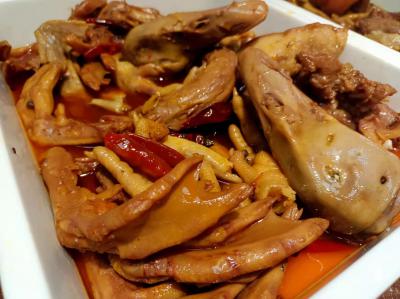 現(xiàn)撈麻辣鹵菜技術(shù)培訓(xùn)哪家專業(yè)？專業(yè)餐飲培訓(xùn)中心